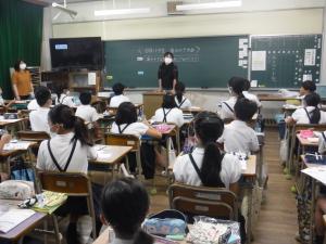 全国小学生歯磨き大会の様子（2）