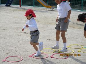 ケンパーをする1年生2