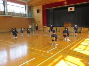 れ３