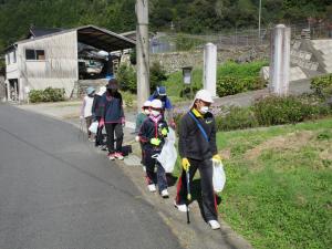 地域清掃の様子