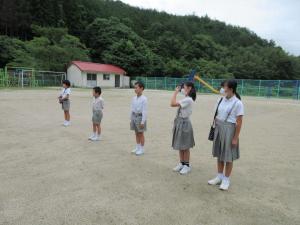 出発する子ども達