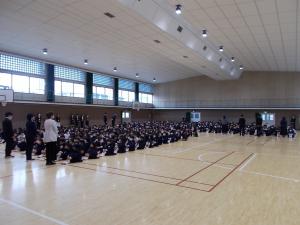 始業式での担任発表