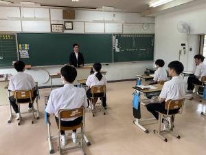 3年