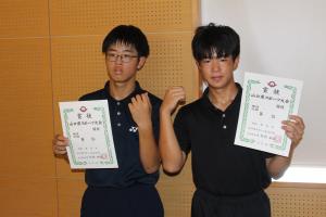 １