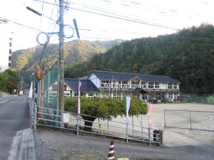 朝の校舎