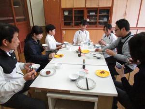 試食の様子