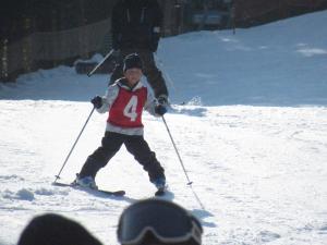 滑り降りてきた4年生
