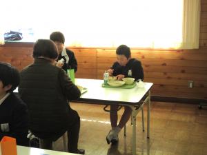 会食の様子