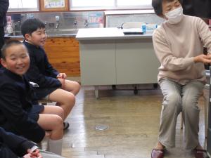 読み聞かせの様子