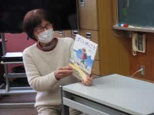 読み聞かせの様子