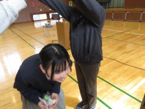 退場する６年生