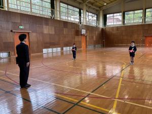 令和７年度１学期始業式を行いました。２年生児童２名でのスタートです。小規模の学校ですが、保護者・地域の皆様と連携・協働し、地域の特色を生かした「宇佐川小学校だからこそできる教育」を推進していきます。