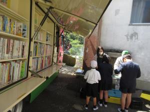 自動車図書館