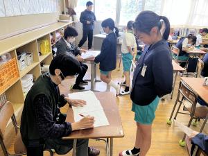 6年丸つけ先生