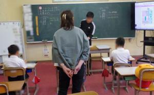 ５月２７日：スクールカウンセラーの先生が来校し、授業の様子を参観されました。その後、子ども一人ひとりとの面談を行いました。何でも気軽に話せる関係ができるといいなと思います。