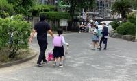 おうちの人と一緒に下校