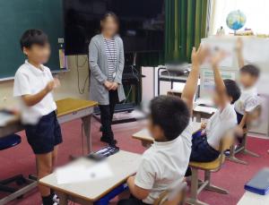 6月10日：スクールカウンセラーの先生が気持ちを伝える方法を学ぶ授業をしてくださいました。他者紹介やゲームをしながら楽しく学ぶことができました。