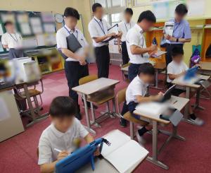 7月10日：県教委・市教委の方が、子ども達の様子を視察のため来校されました。いつもどおり意欲的に学習していました。