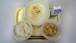 給食