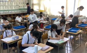 サマースクール中学生の指導