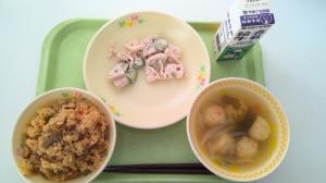 給食の写真
