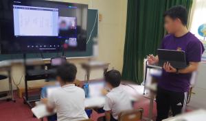 9月19日：河内小学校とのオンライン合同学習をしました。今日は国語で、発表したり質問したりし合う学習をしました。