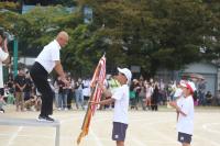 優勝旗授与