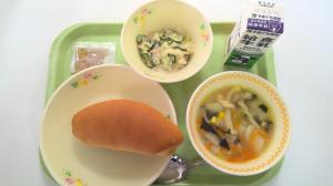 給食の写真