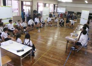 河内小サミット