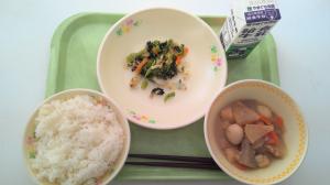 給食の写真