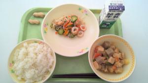 給食の写真