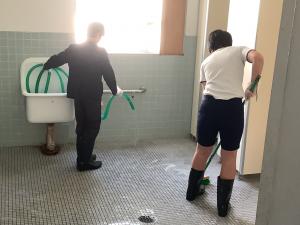 トイレの清掃