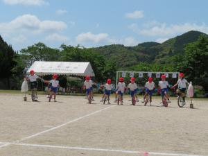 運動会一輪車演技