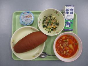 給食