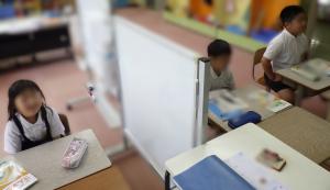 6月11日：授業前の黙想の様子です。一分前に着席し、30秒間行っています。
