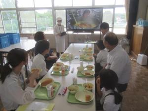 給食巡回訪問がありました