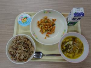 沖縄給食１