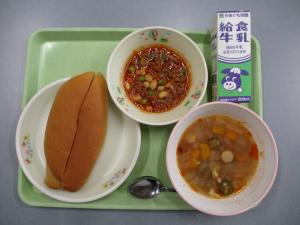 給食