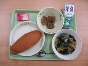 給食