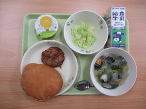 給食