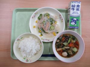 給食