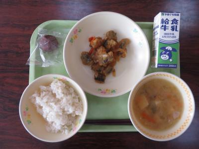 給食の画像