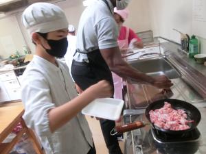 調理の様子1