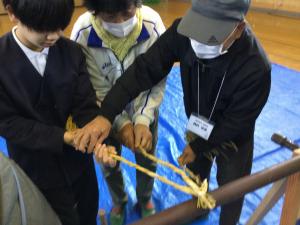 わら編みの様子